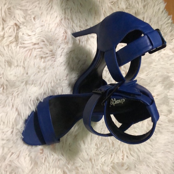 Nice heels - Picture 10 of 15